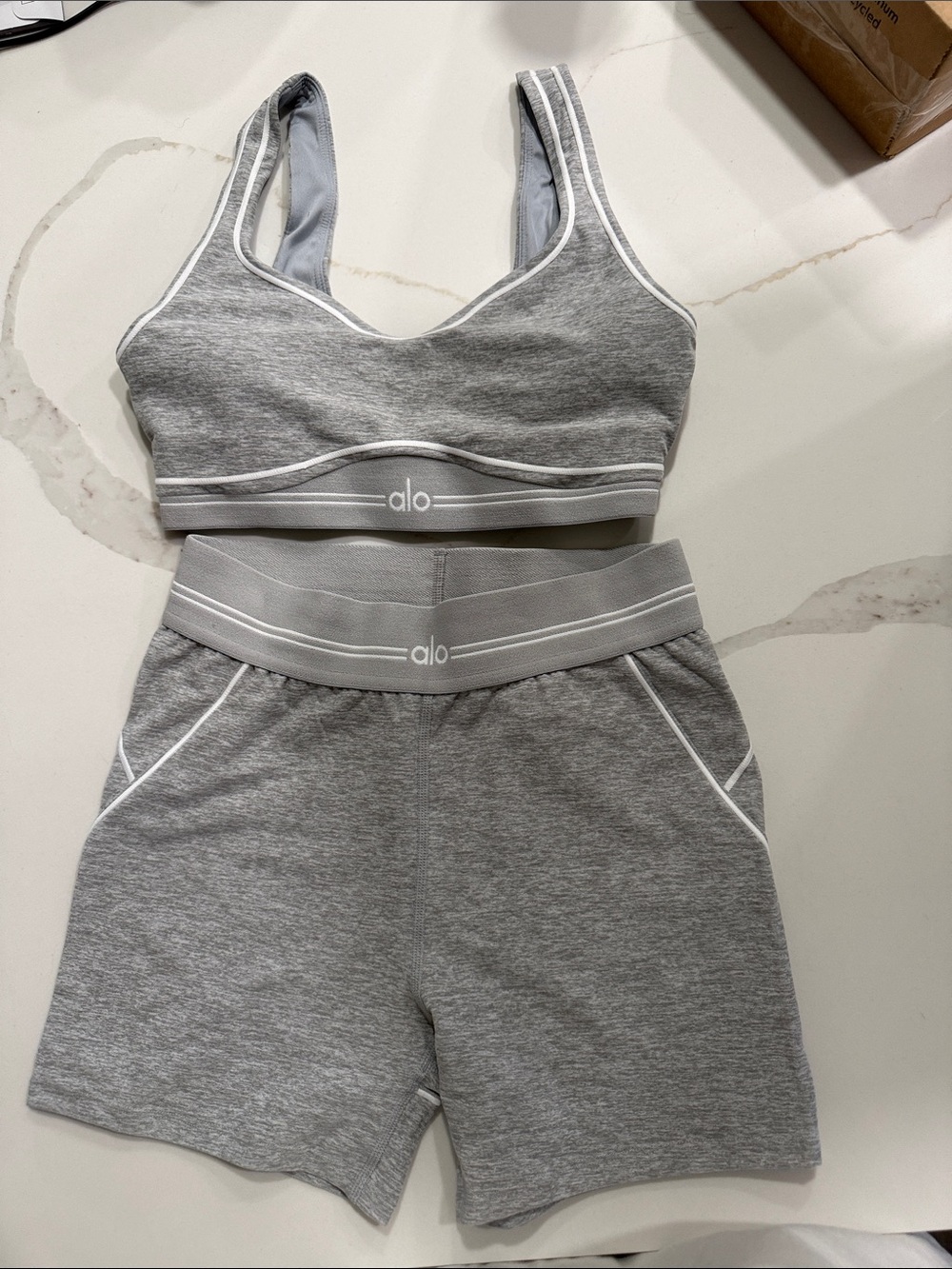 Heathered gray alo yoga heartthrob shorts set